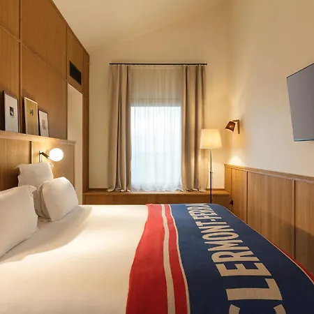 Grand Mess Hotell